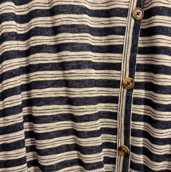 a.n.a Blue and White Striped Top size 2x - Picture 2 of 5